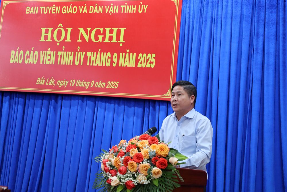 Hội nghị báo cáo viên Tỉnh ủy tháng 9 năm 2025