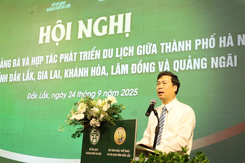 Hanoi and The central and Central Highland provinces sign cooperation agreement to develop diverse and appealing tourism products