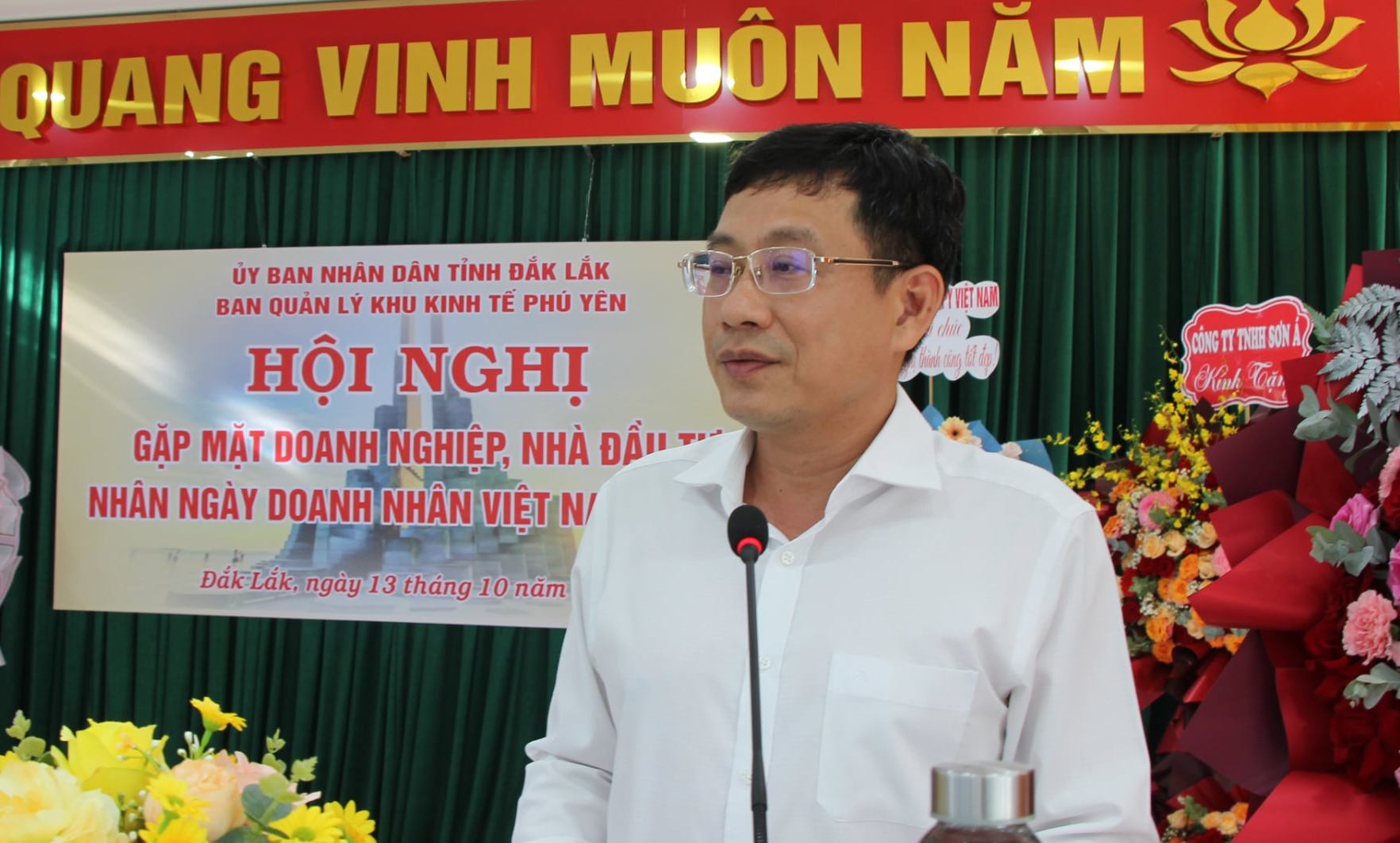 Gặp mặt doanh nghiệp, nhà đầu tư phía Đông tỉnh nhân Ngày Doanh nhân Việt Nam