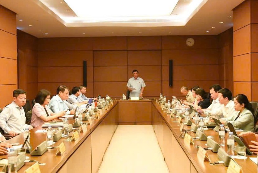 Đoàn đại biểu Quốc hội tỉnh Đắk Lắk thảo luận, góp ý về tình hình phát triển kinh tế - xã hội