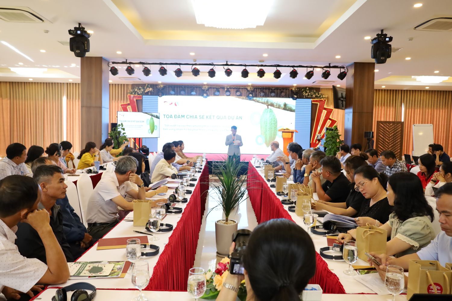 Tổng kết Dự án “Sản xuất ca cao tái sinh nhằm hỗ trợ phát triển sinh kế tại Việt Nam”  tại tỉnh Đắk Lắk