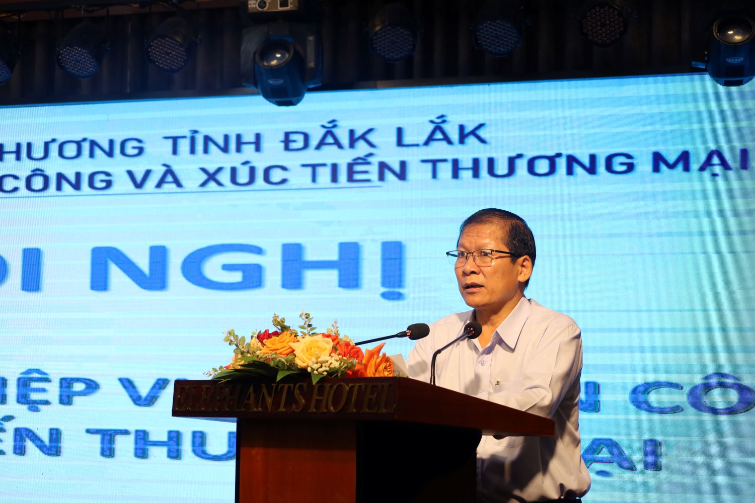 Tập huấn nghiệp vụ khuyến công và xúc tiến thương mại cho cán bộ xã, phường