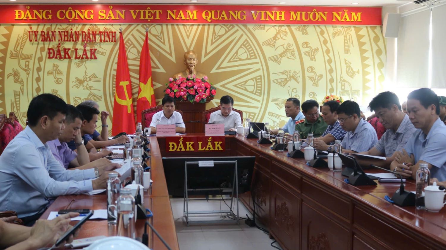 Chủ động hỗ trợ người dân khắc phục hậu quả do bão số 13 (bão Kalmaegi)