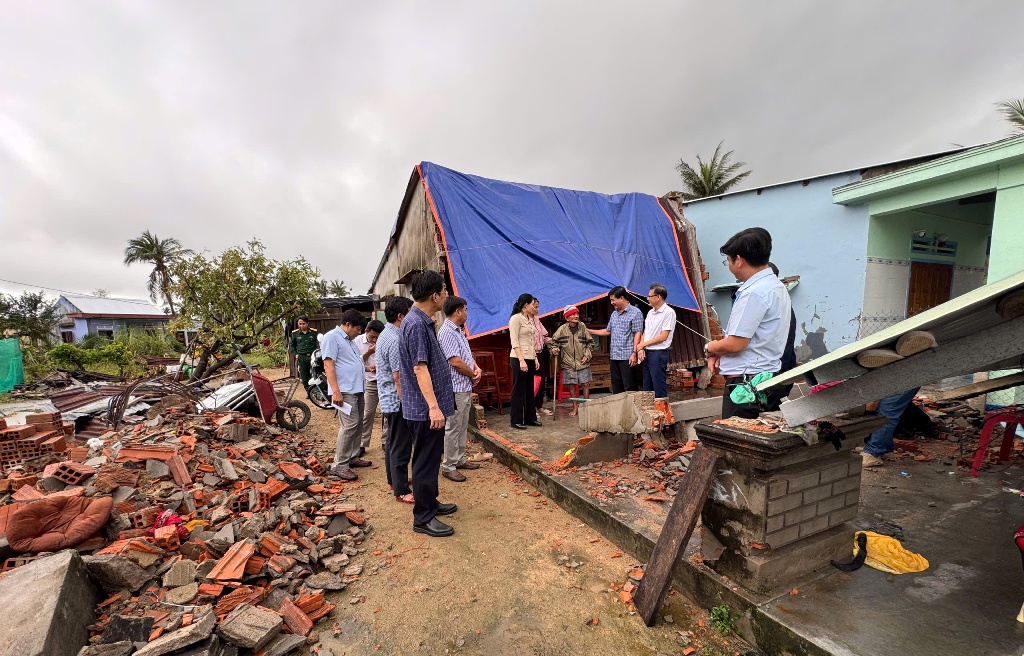 Bí thư Tỉnh ủy kiểm tra công tác khắc phục thiệt hại sau bão tại các địa phương