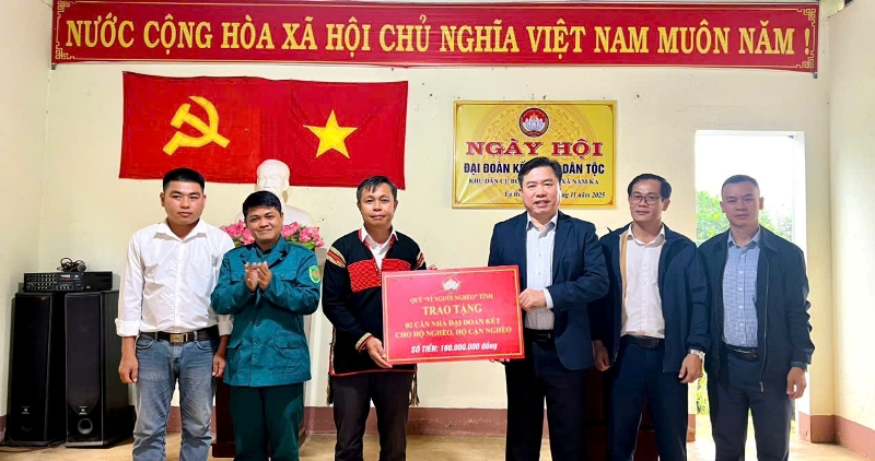 Buôn Ea Ring, xã Nam Ka vui Ngày hội Đại đoàn kết toàn dân tộc