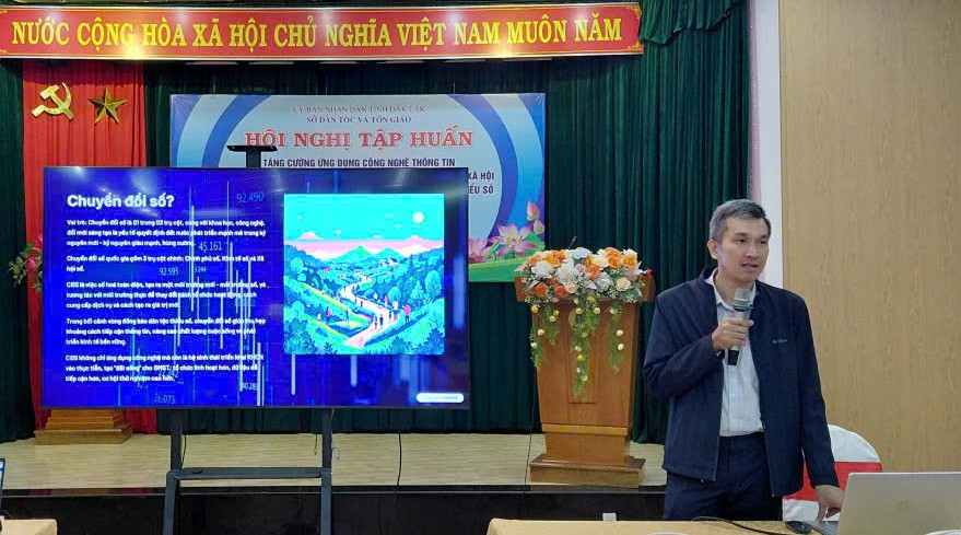 Tập huấn kỹ năng chuyển đổi số cho đồng bào dân tộc thiểu số phát triển kinh tế - xã hội và đảm bảo an ninh trật tự