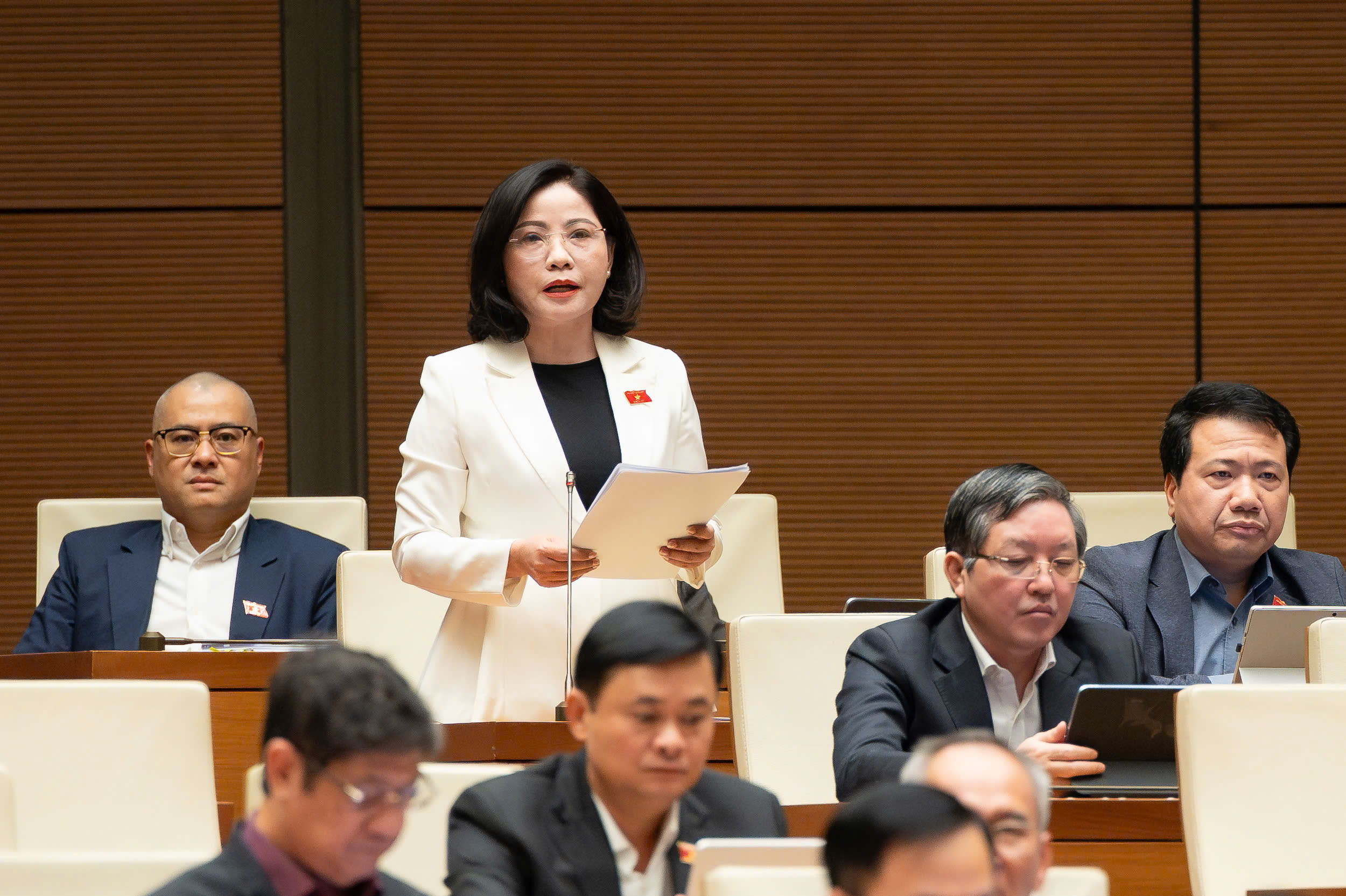 Đoàn đại biểu Quốc hội tỉnh Đắk Lắk thảo luận về dự án Luật Phòng, chống ma túy (sửa đổi).