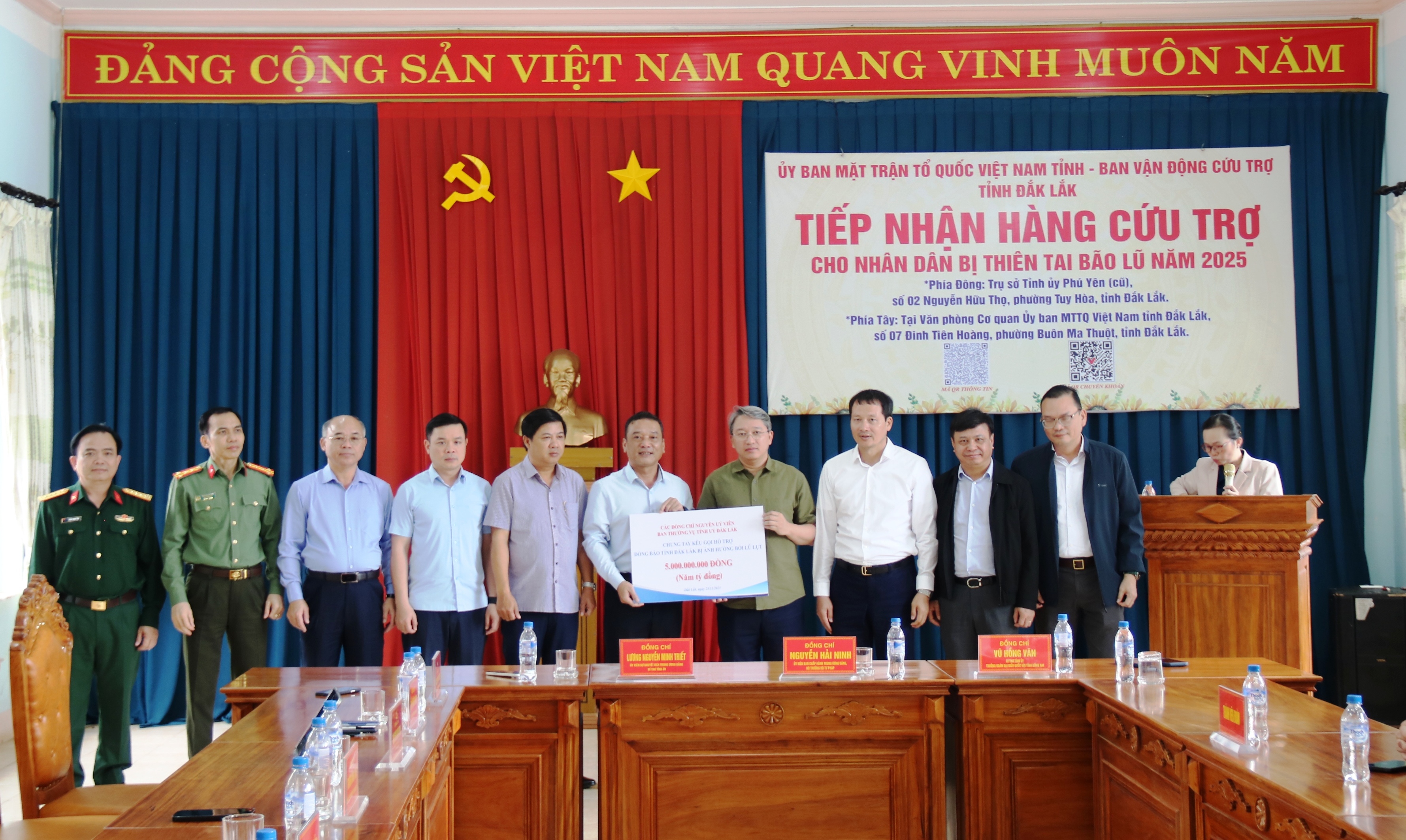 The delegation from the Ministry of Justice and Dong Nai province supports Dak Lak in overcoming the consequences of flooding.