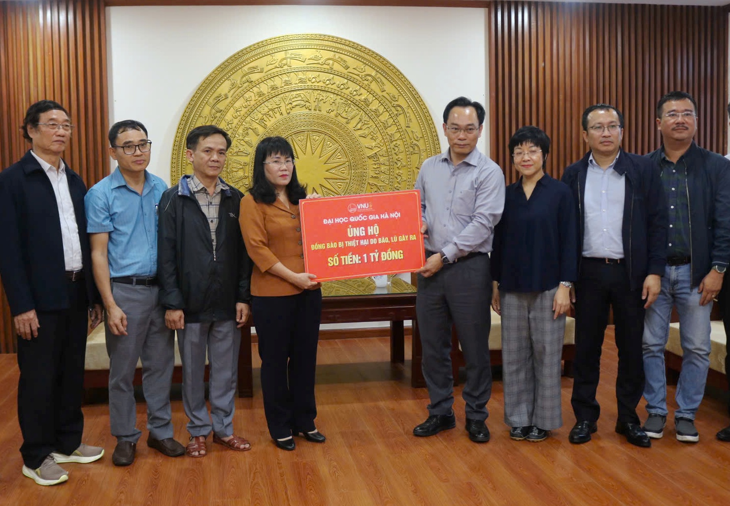 Đại học Quốc gia Hà Nội đồng hành cùng Đắk Lắk khắc phục thiên tai