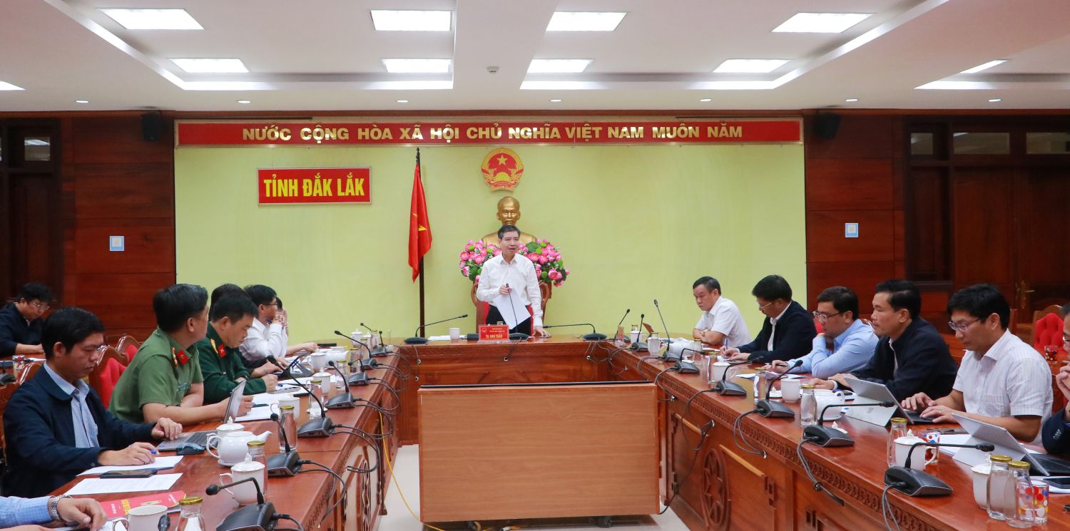 Chủ tịch UBND tỉnh Tạ Anh Tuấn: Khẩn trương giải quyết vướng mắc, khởi công xây dựng, sửa chữa toàn bộ nhà ở cho hộ dân đúng tiến độ đề ra.