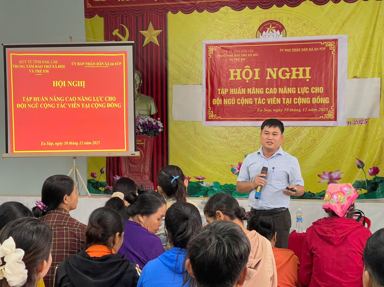 Tập huấn nâng cao năng lực công tác xã hội cho cộng tác viên cộng đồng xã Ea Súp