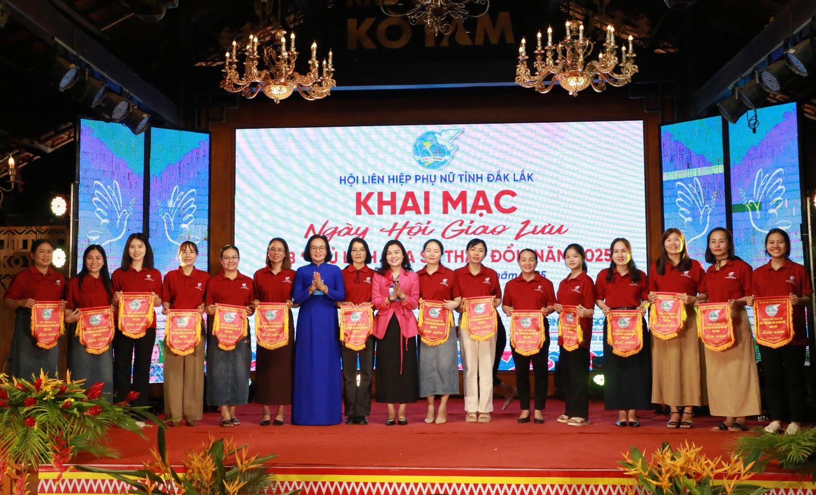 Khai mạc Ngày hội giao lưu Câu lạc bộ “Thủ lĩnh của sự thay đổi” năm 2025