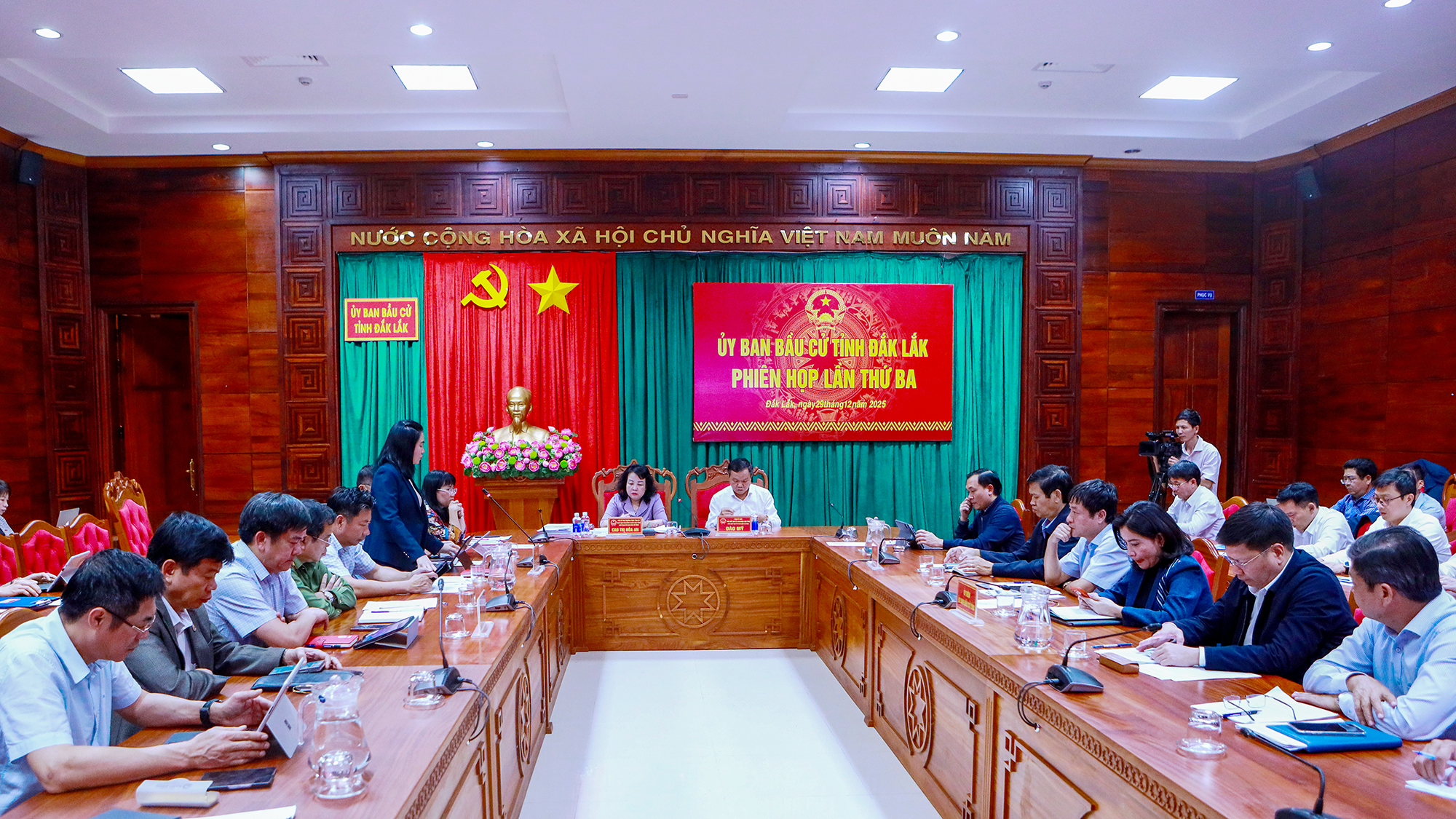 Thông báo kết luận của Chủ tịch Ủy ban bầu cử tỉnh tại Phiên họp lần thứ ba