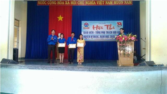 M’Drắk: 16 giáo viên đạt “Giáo viên Tổng phụ trách Đội giỏi” cấp huyện năm học 2015 – 2016