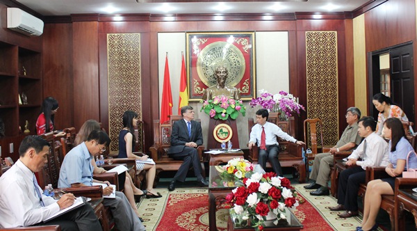 Ambassador Extraordinary and Plenipotentiary of Australia on visit to Dak Lak