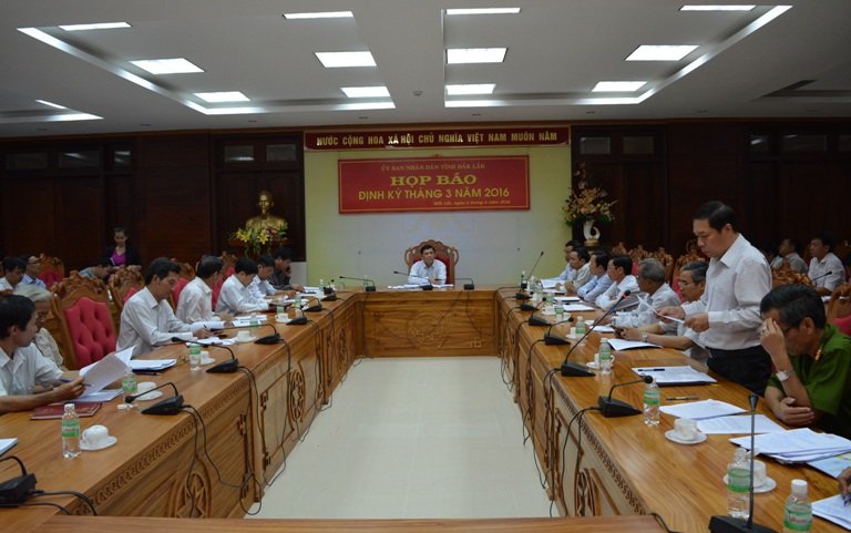 Giao ban báo chí và Họp báo định kỳ tháng 03/2016.