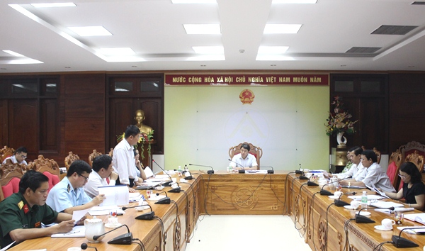 Dak Lak cracks 458 smuggling, commercial fraud, goods counterfeiting cases in Q1 of 2016