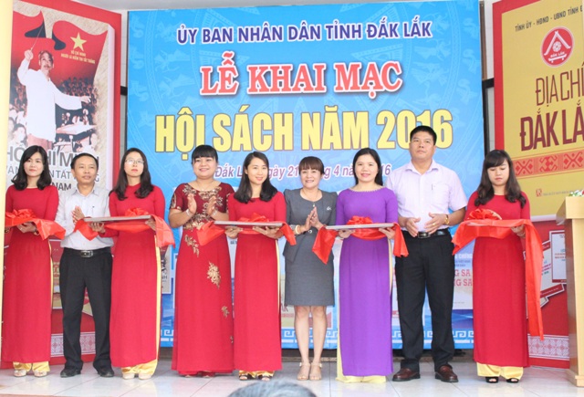 Khai mạc “Hội Sách năm 2016”.