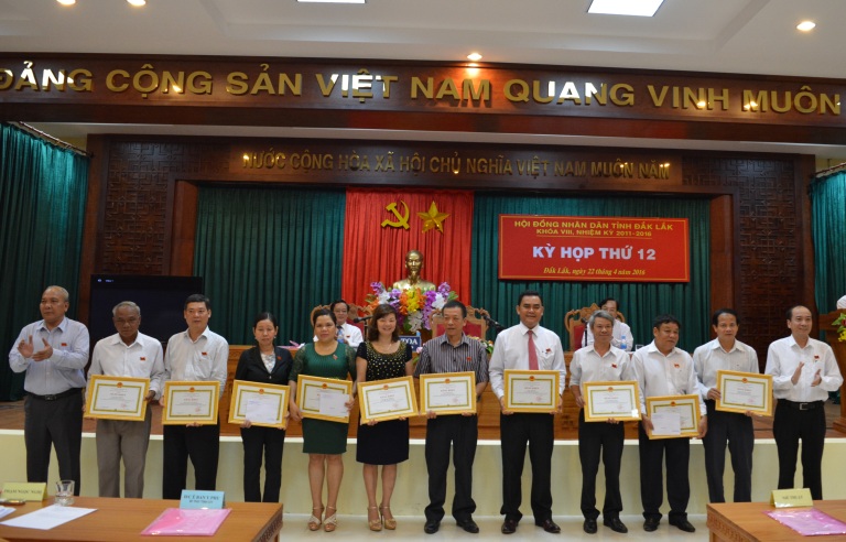 Bế mạc Kỳ họp thứ 12, HĐND tỉnh khóa VIII, nhiệm kỳ 2011 – 2016