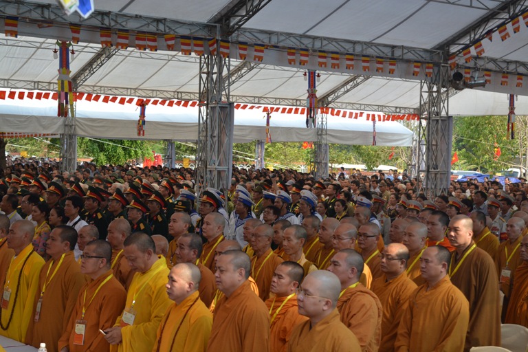 Đại lễ cầu siêu các anh linh anh hùng liệt sỹ đã hi sinh trên mặt trận Tây Nguyên và người có công với Tổ quốc.