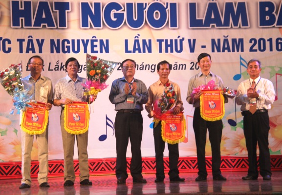 Liên hoan Tiếng hát người làm báo khu vực Tây Nguyên lần thứ V- năm 2016