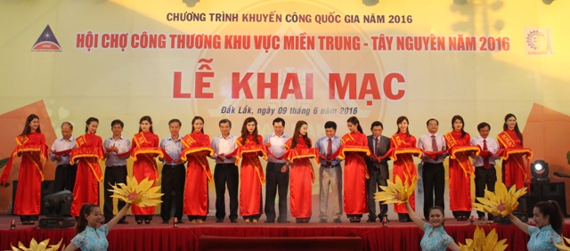 Khai mạc Hội chợ Công Thương khu vực Miền Trung – Tây Nguyên năm 2016.