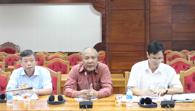 Đoàn đánh giá của Ngân hàng  Phát triển Châu Á làm việc với Ban quản lý Dự án hỗ trợ phát triển khu vực biên giới các tỉnh.