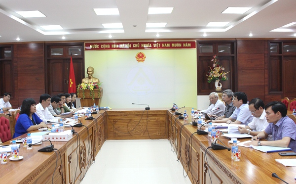 Đoàn công tác của Bộ Giáo dục và Đào tạo kiểm tra công tác chuẩn bị cho kỳ thi THPT Quốc gia năm 2016 tại Đắk Lắk