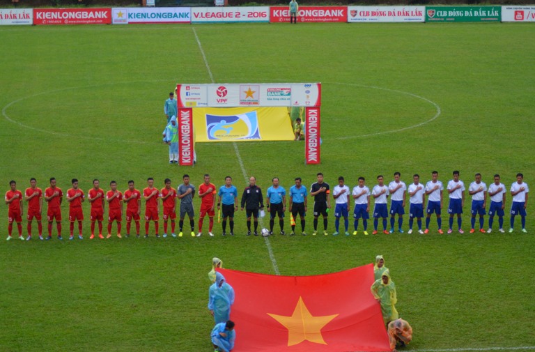 Vòng 10 Giải Bóng đá Hạng Nhất quốc gia 2016: Chủ nhà Đắk Lắk thắng CLB Bóng đá Huế 3-2.