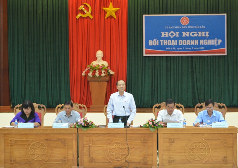 Hơn 200 doanh nghiệp tham gia đối thoại doanh nghiệp lần 1 năm 2016.