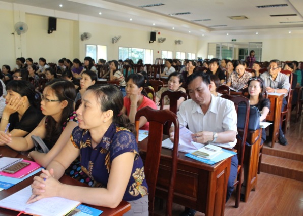 Tuyên truyền Luật Bảo hiểm xã hội, Luật Bảo hiểm y tế cho các trường học tại thành phố Buôn Ma Thuột.