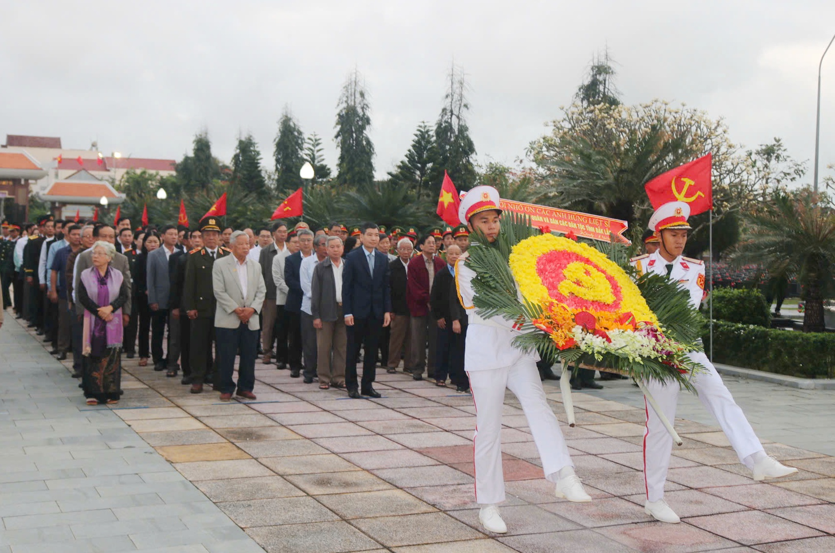 Lãnh đạo tỉnh viếng Nghĩa trang Liệt sĩ khu vực phía Đông nhân dịp Tết Nguyên đán Bính Ngọ 2026