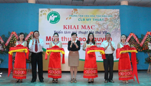 Khai mạc Triển lãm mỹ thuật “Mùa thu cao nguyên”  lần thứ VII năm 2016.