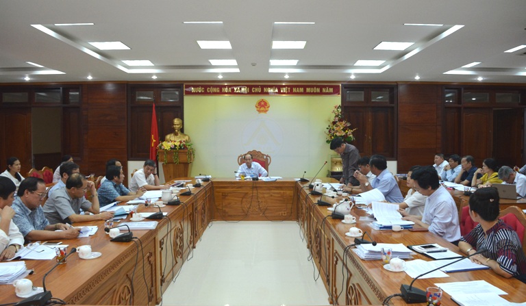 UBND tỉnh họp thông qua các dự thảo Nghị quyết về phát triển du lịch của tỉnh và của thành phố Buôn Ma Thuột.