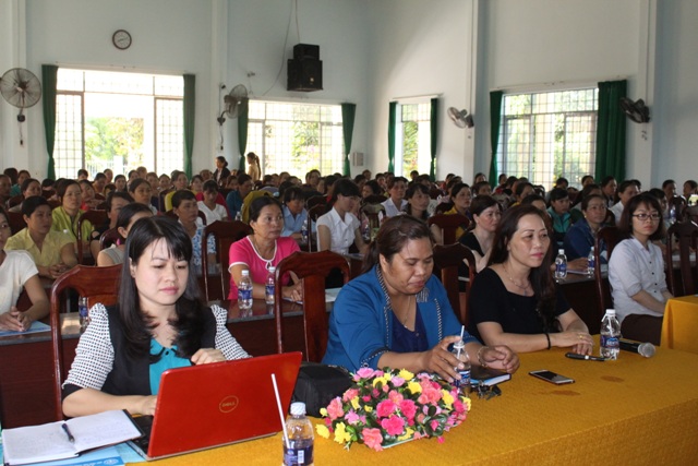 Tuyên truyền Bảo hiểm xã hội tự nguyện và Bảo hiểm y tế hộ gia đình tại huyện Lắk.