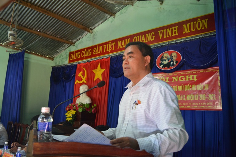 Đoàn Đại biểu Quốc hội tỉnh và HĐND tỉnh tiếp xúc cử tri tại Thị xã Buôn Hồ.