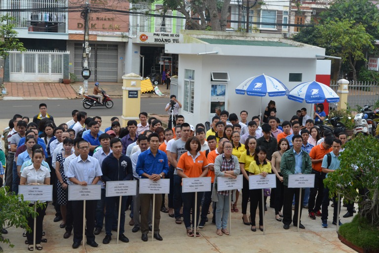 Ngày hội hiến máu tình nguyện “Giọt hồng Tây Nguyên” năm 2016.