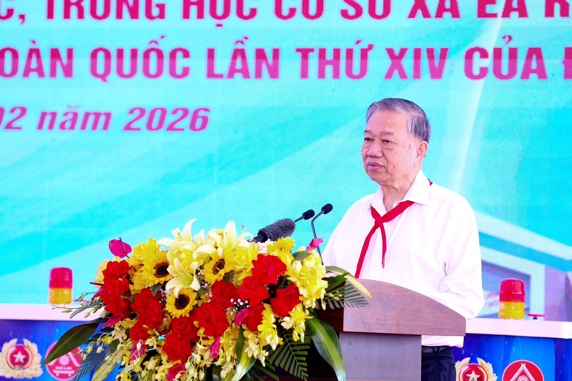 General Secretary To Lam attends groundbreaking ceremony for the inter-level boarding primary and lower secondary school in Ea Rok commune