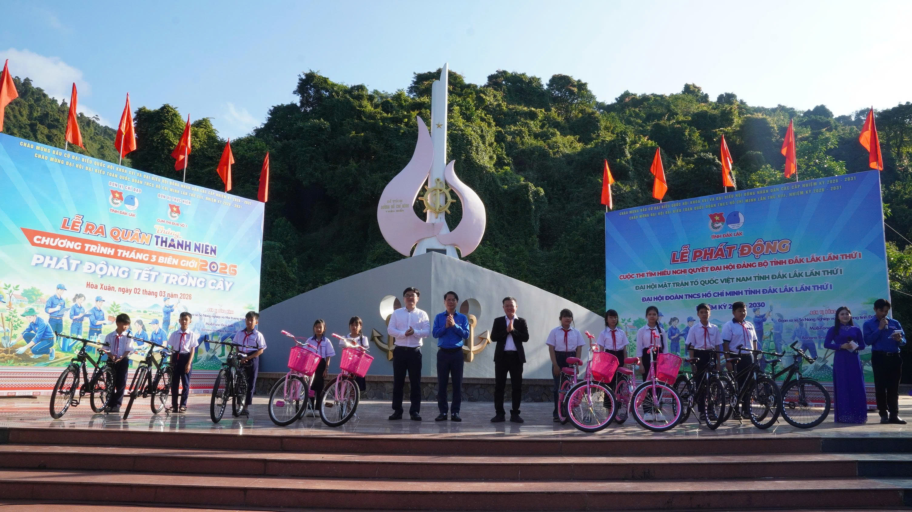 Tuổi trẻ Đắk Lắk ra quân tháng thanh niên và chương trình tháng ba biên giới năm 2026