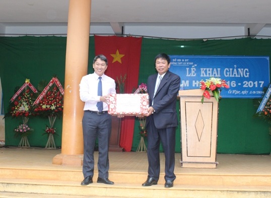 Trường Trung học phổ thông Cư M’gar khai giảng năm học 2016-2017