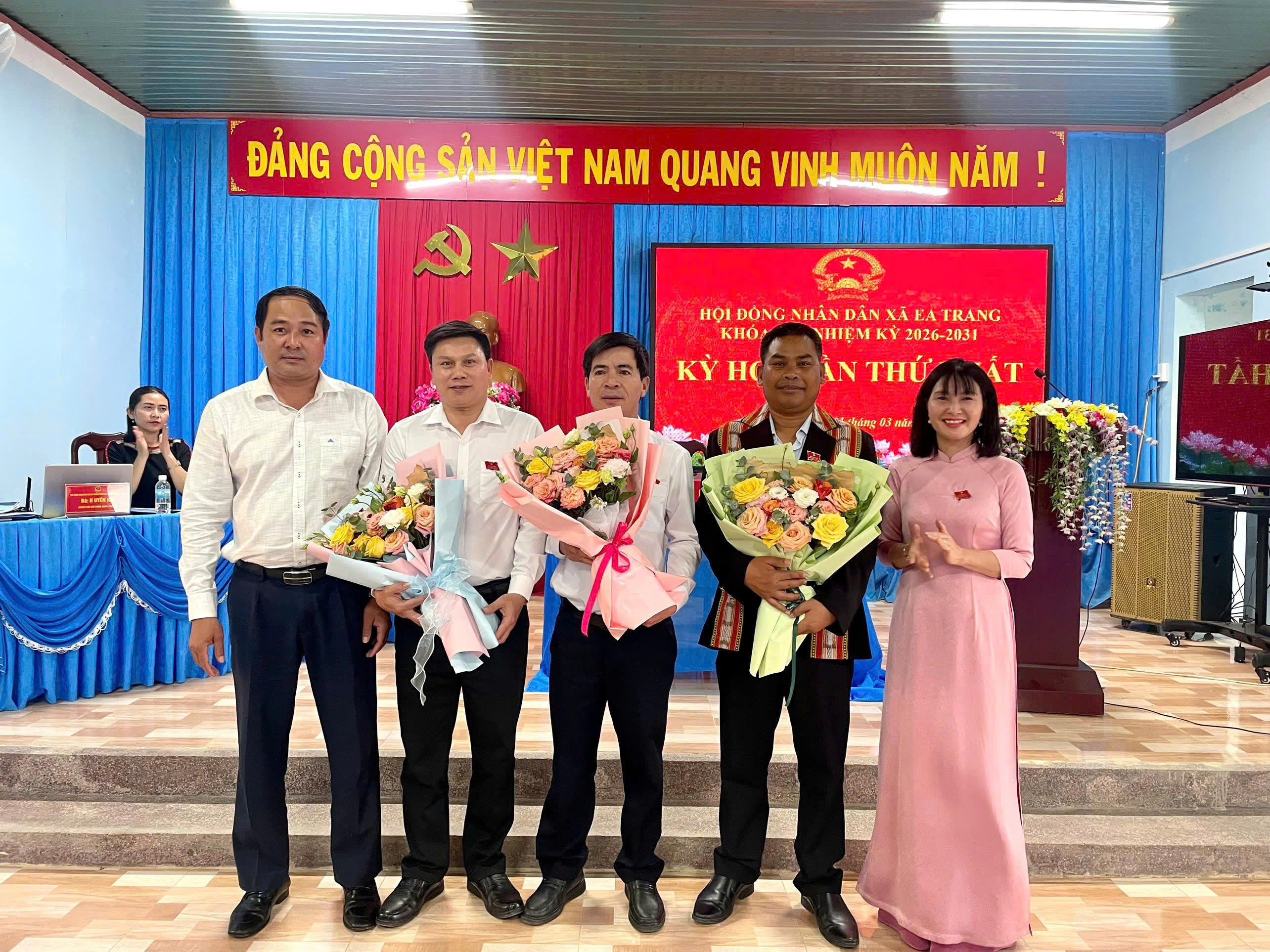 HĐND xã Ea Trang tổ chức Kỳ họp thứ Nhất, kiện toàn các chức danh chủ chốt
