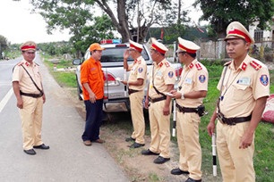 Nỗ lực ngăn chặn TNGT trên tuyến đường Hồ Chí Minh