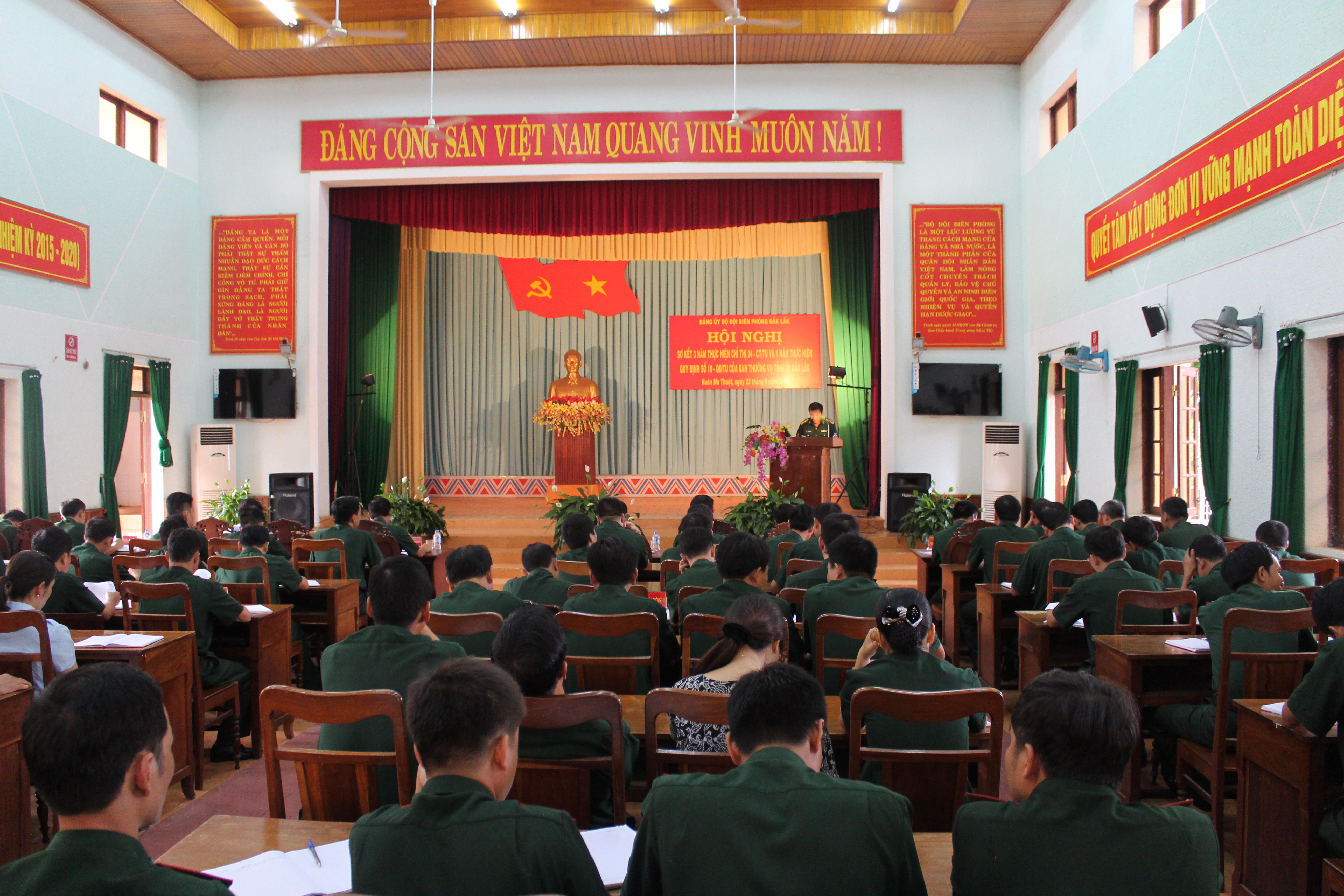 Hội nghị sơ kết 3 năm thực hiện Chị thị 24 – CT/TU và 1 năm thực hiện Quy định số 10 – QĐ/TU của Ban Thương vụ tỉnh Đắk Lắk.