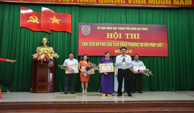 Thành phố Buôn Ma Thuột tổ chức thành công Hội thi Chủ tịch và Phó Chủ tịch UBND phường, xã với Pháp luật năm 2016