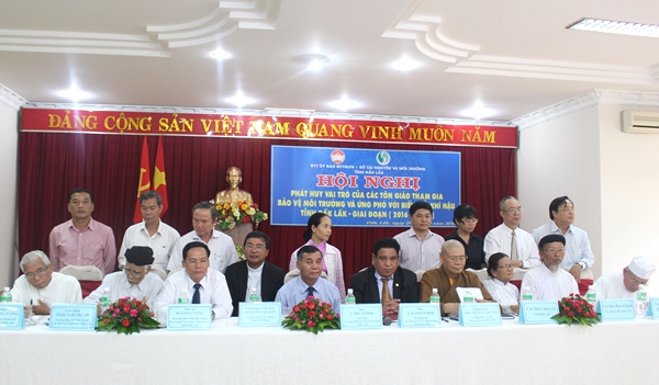 Phát huy vai trò của các tổ chức Tôn giáo trong tham gia bảo vệ môi trường và ứng phó với biến đổi khí hậu.