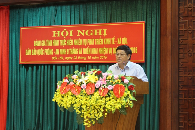 UBND tỉnh Sơ kết tình hình thực hiện nhiệm vụ phát triển kinh tế - xã hội 9 tháng và triển khai công tác quý IV năm 2016