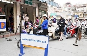 Giá xăng tăng lần thứ 4 liên tiếp