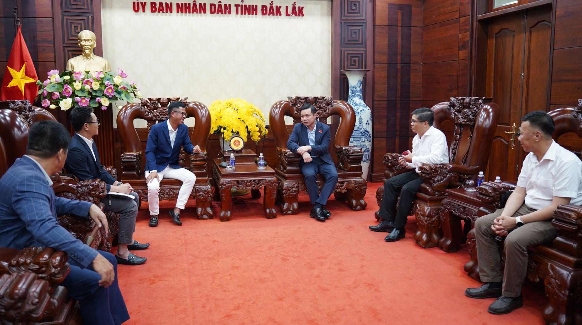 Chairman of the People's Committee of Dak Lak Province works with HAIAN Buon Don Joint Stock Company