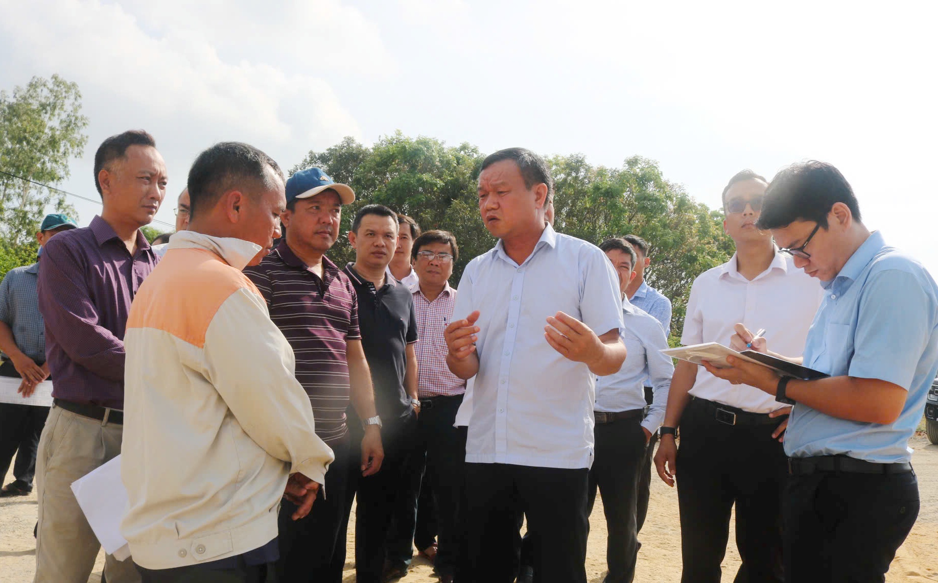 Đẩy nhanh các khu tái định cư phục vụ Dự án tuyến đường bộ ven biển