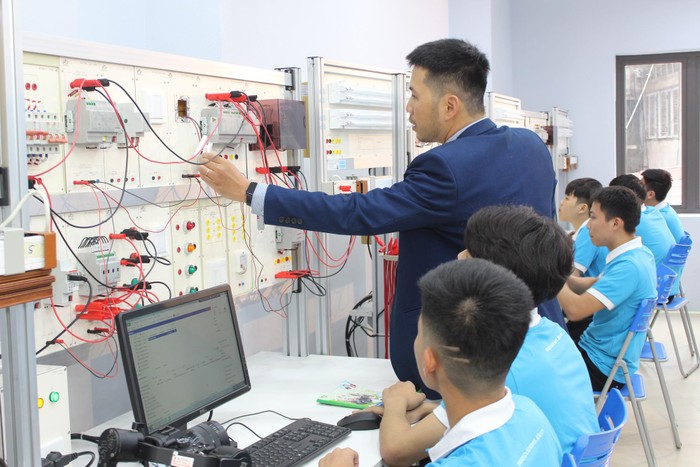 Nâng cao chất lượng đào tạo và đẩy mạnh chuyển đổi số trong giáo dục nghề nghiệp trên địa bàn tỉnh Đắk Lắk
